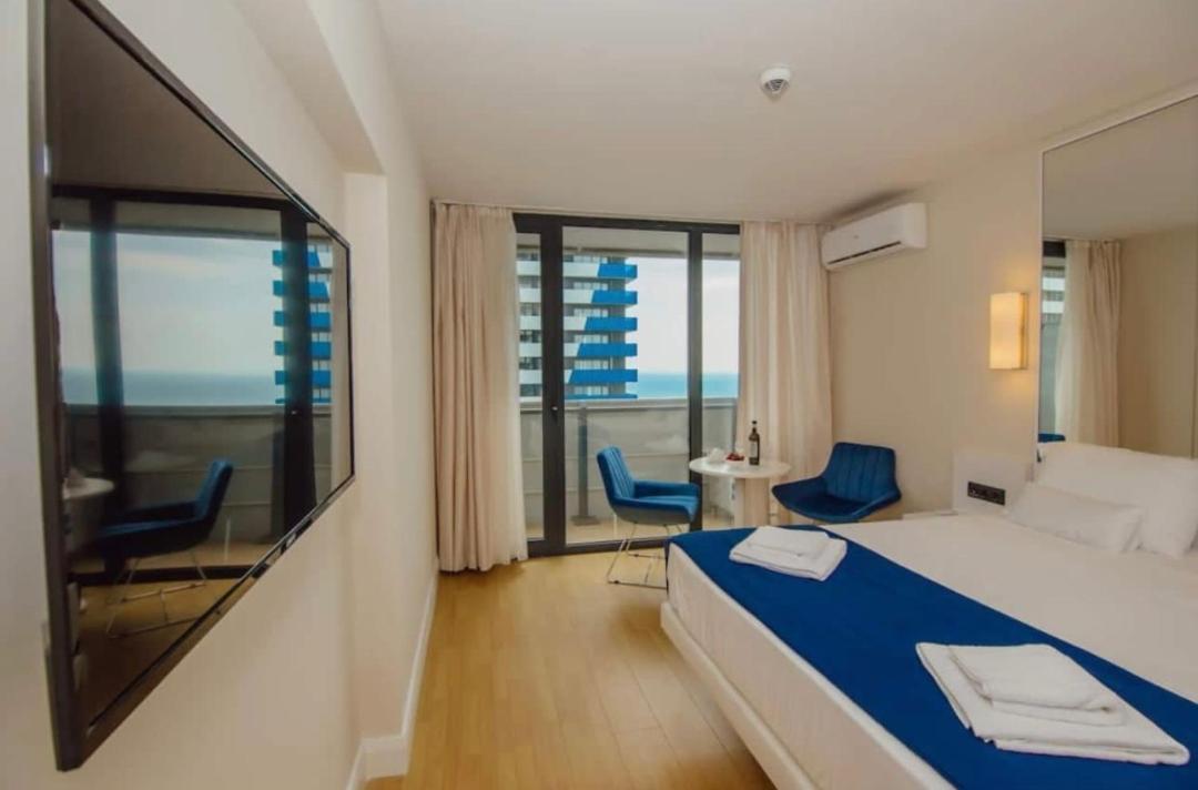 Lamar Hotel Batumi Room photo
